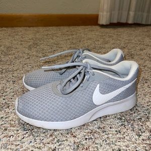 Nike tennis shoes